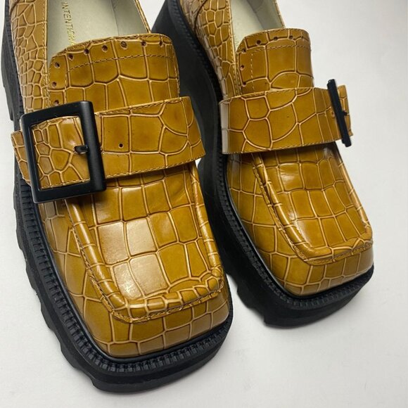 INTENTIONALLY BLANK Toronto Croc Embossed Loafer In Tan Size 6 - Picture 2 of 7